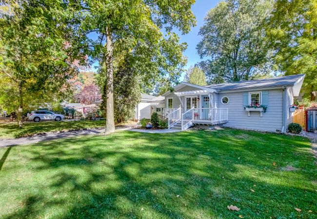 House in Niagara-on-the-Lake - Blue Pearl, Your Tranquil Oasis House in Niagara-on-the-Lake - Blue Pearl, Your Tranquil Oasis