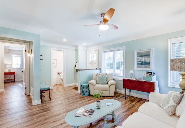 House in Niagara-on-the-Lake - Blue Pearl, Your Tranquil Oasis House in Niagara-on-the-Lake - Blue Pearl, Your Tranquil Oasis