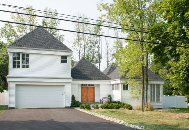 House in Niagara-on-the-Lake - Peaks On Gate, Open Concept Living! House in Niagara-on-the-Lake - Peaks On Gate, Open Concept Living!