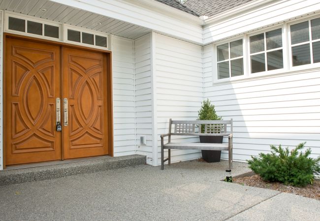 House in Niagara-on-the-Lake - Peaks On Gate, Open Concept Living! House in Niagara-on-the-Lake - Peaks On Gate, Open Concept Living!