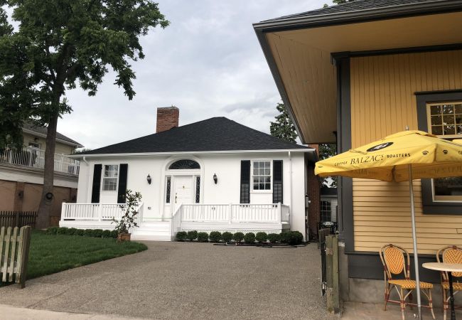 The White House Vacation Rental in Old Town Niagara-on-the-Lake