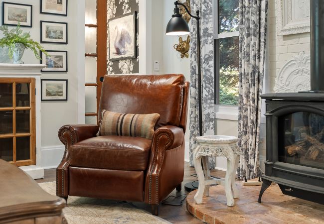 House in Niagara-on-the-Lake - NEW! Chateau Blanc - Luxury French Inspired Getaway House in Niagara-on-the-Lake - NEW! Chateau Blanc - Luxury French Inspired Getaway