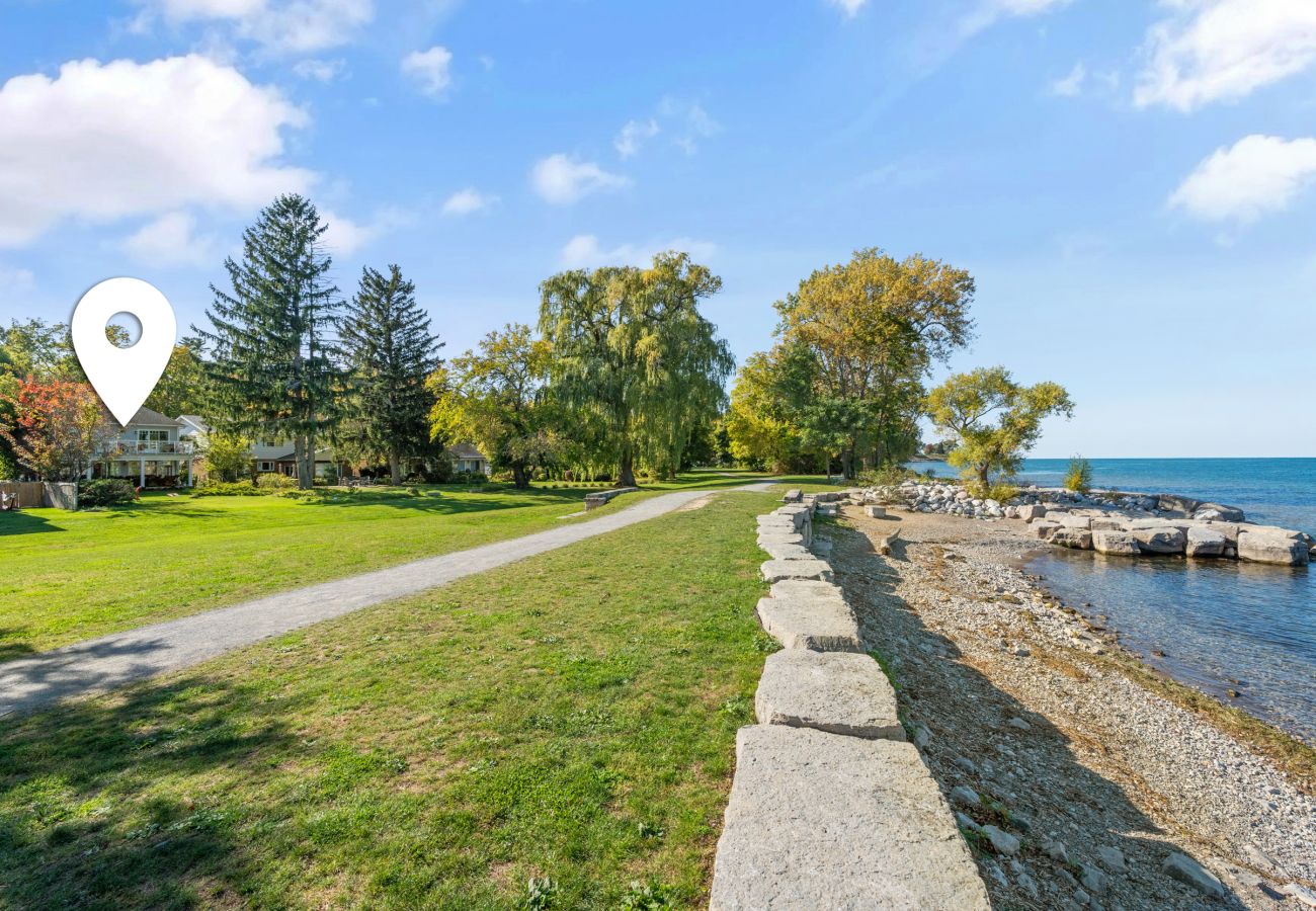 House in Niagara-on-the-Lake - NEW! Niagara Riverview, Backs onto River